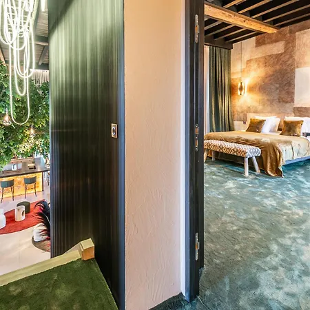 Woodloft, A Unique Place With An Indoor Pool! *