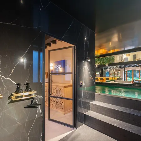 Woodloft, A Unique Place With An Indoor Pool!