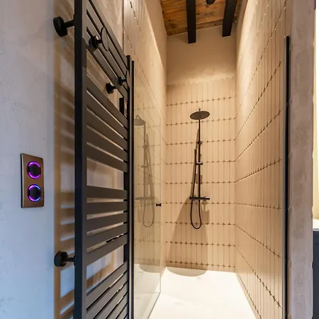 Woodloft, A Unique Place With An Indoor Pool!