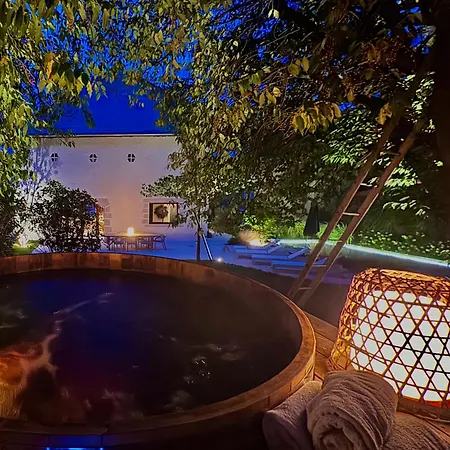 Villa Woodloft, A Unique Place With An Indoor Pool! Sevrier